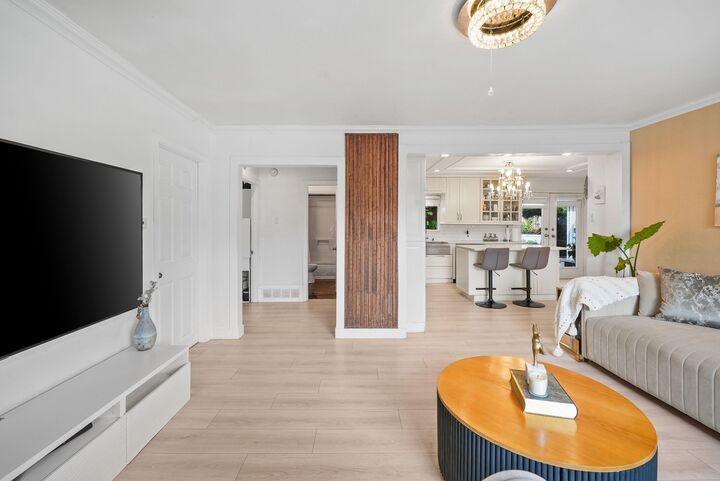 Property Photo: 1875 Coleman Avenue BC V3K 1B5