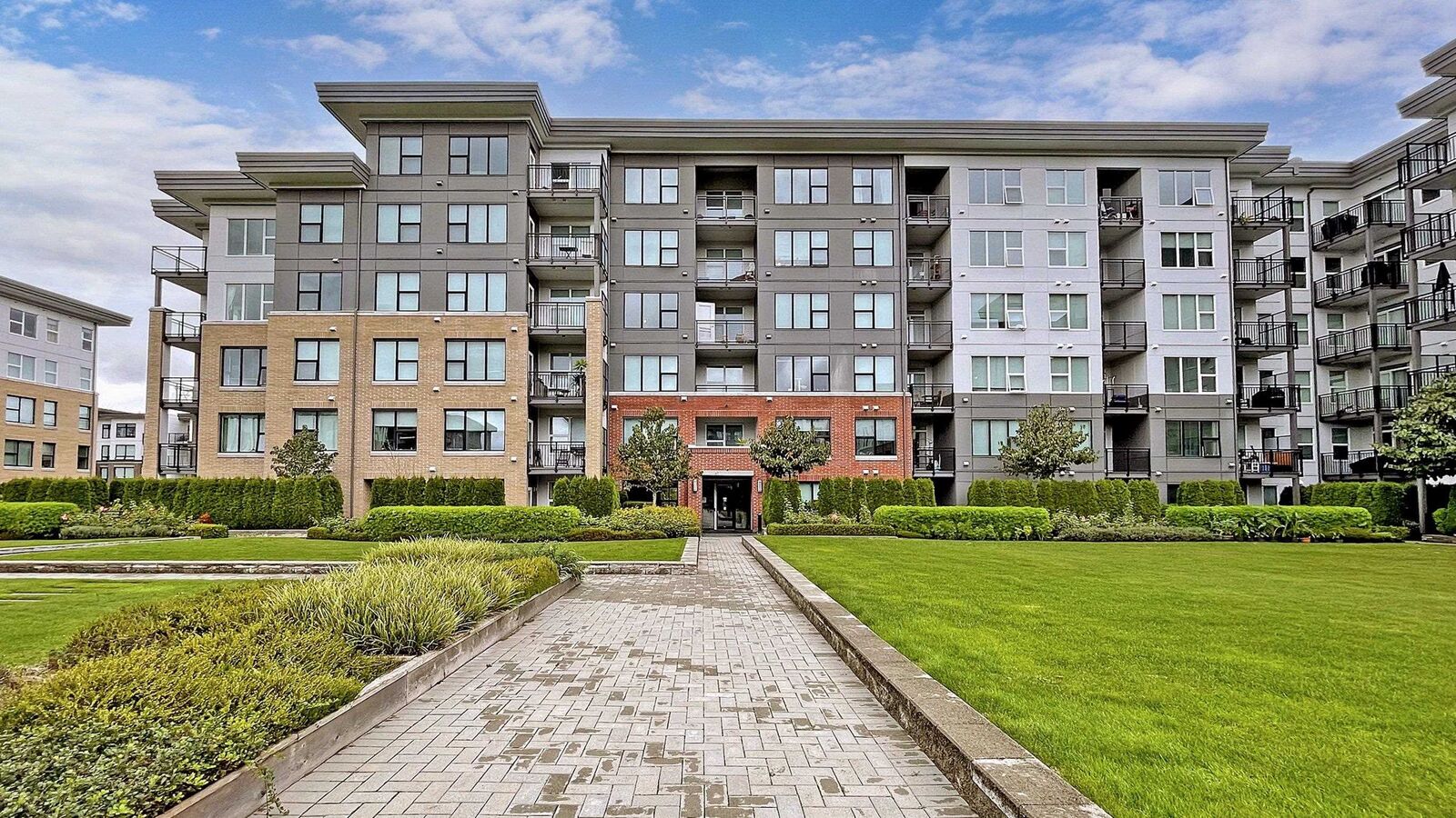 Property Photo: 9388 Tomicki Avenue 405 BC V6X 0P1