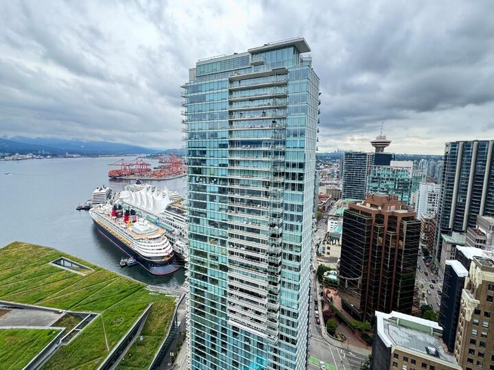 Property Photo: 1077 W Cordova Street 3404 BC V6C 2C6