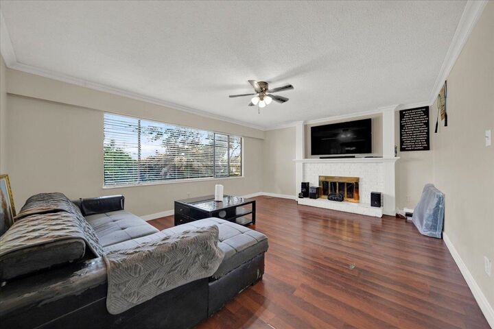 8531 116A Street — photo 1