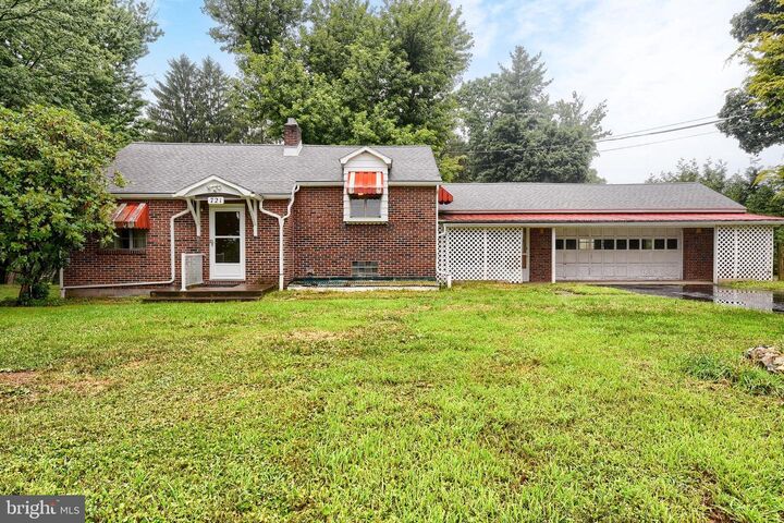 Property Photo:  721 Turkey Bird Road  PA 17074 