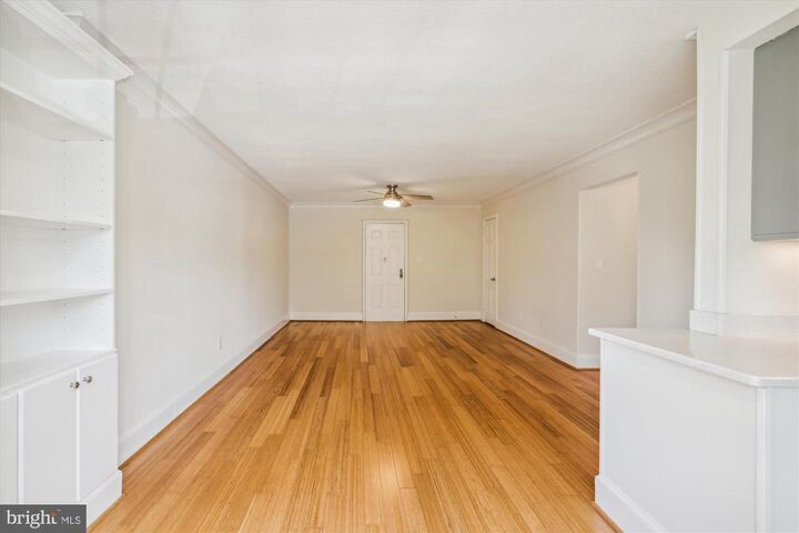 Property Photo: 1734 W Abingdon Drive 201 VA 22314