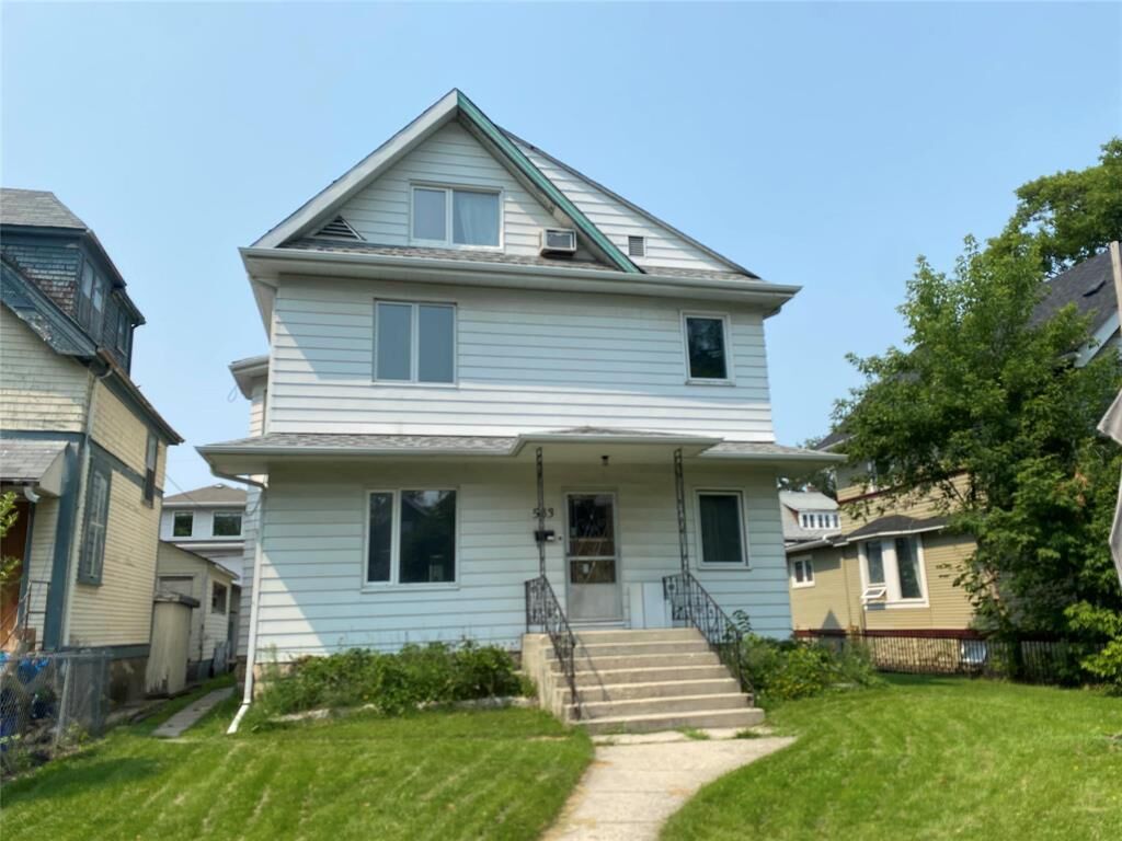 Property Photo:  583 Gertrude Avenue  MB R3L 0M9 