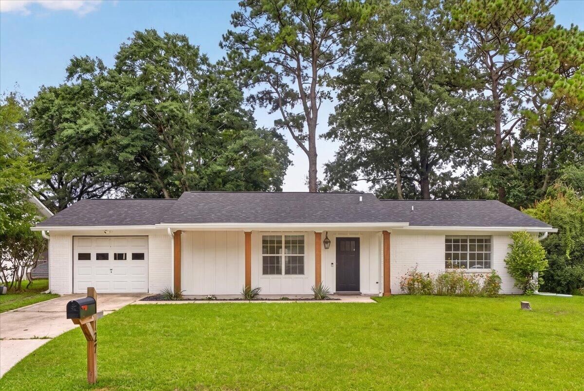 Property Photo:  127 Saint Marks Drive  SC 29445 