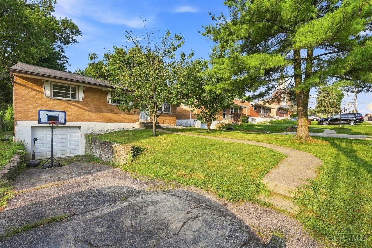 Property Photo: 4469 Delhi Pike OH 45238