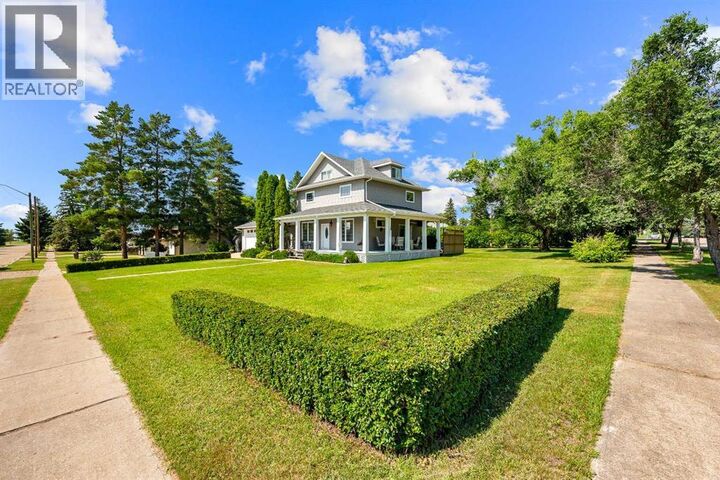 Property Photo: 5100 3 Avenue AB T0B 0V0