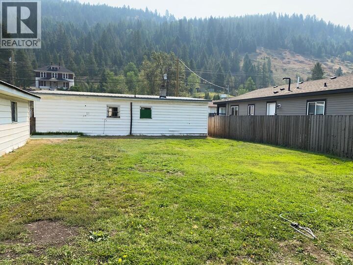 Property Photo:  321 N Kimberley Avenue  BC V0H 1J0 