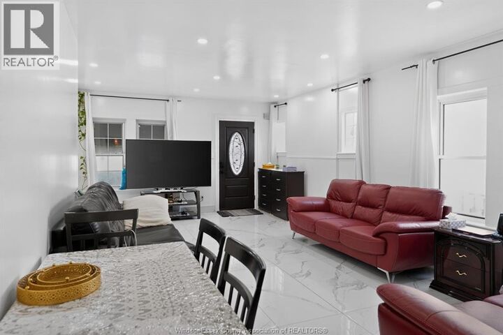 Property Photo: 852 Reedmere ON N8S 2L7