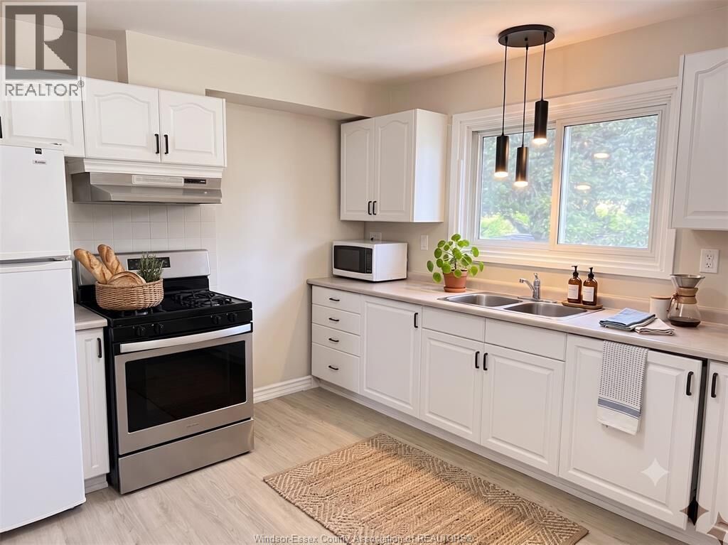 Property Photo:  4071 Churchill Drive  ON N9G 2E6 