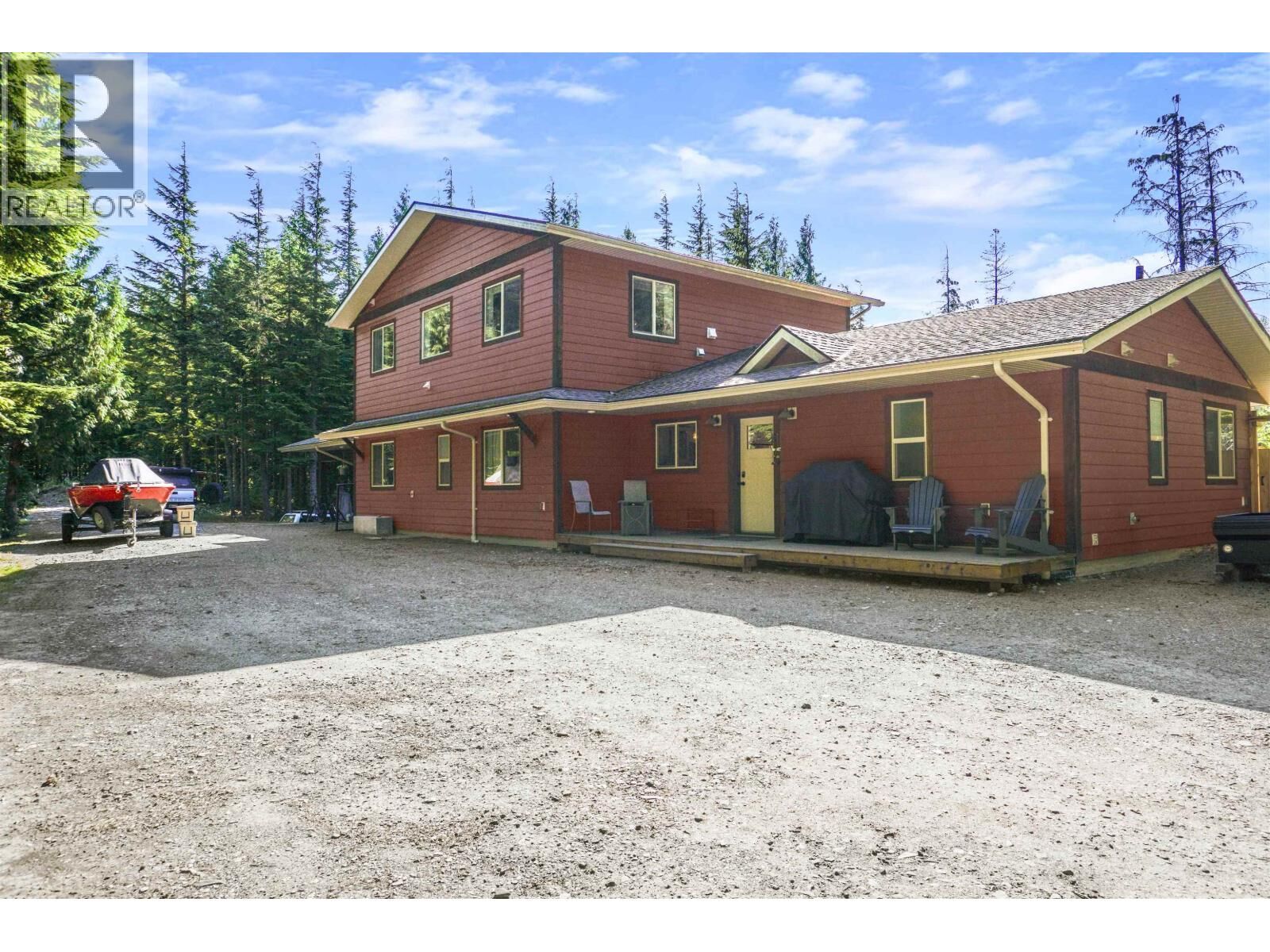 Property Photo:  152 Dewberry Street  BC V8C 0A1 