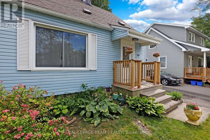 Property Photo:  283 Anna Avenue  ON K1Z 7V5 