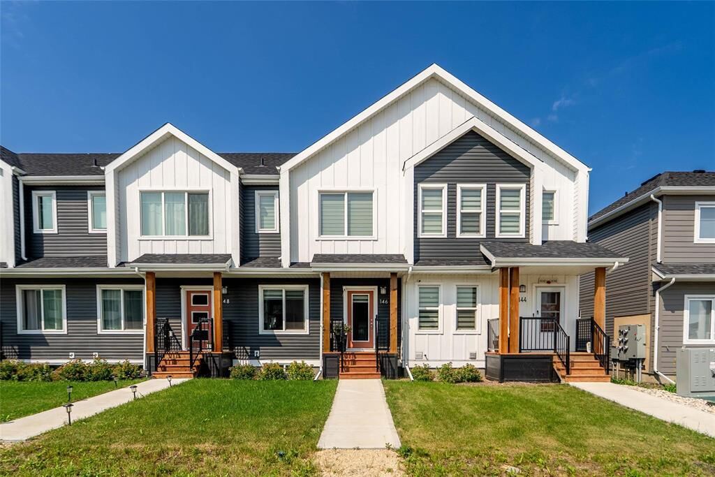 Property Photo: 146 Emberwell Street MB R2C 5W1