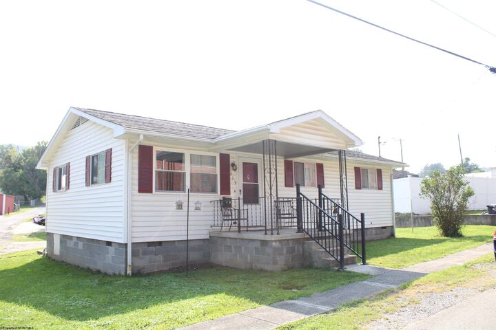Property Photo:  315 State Street  WV 26452 