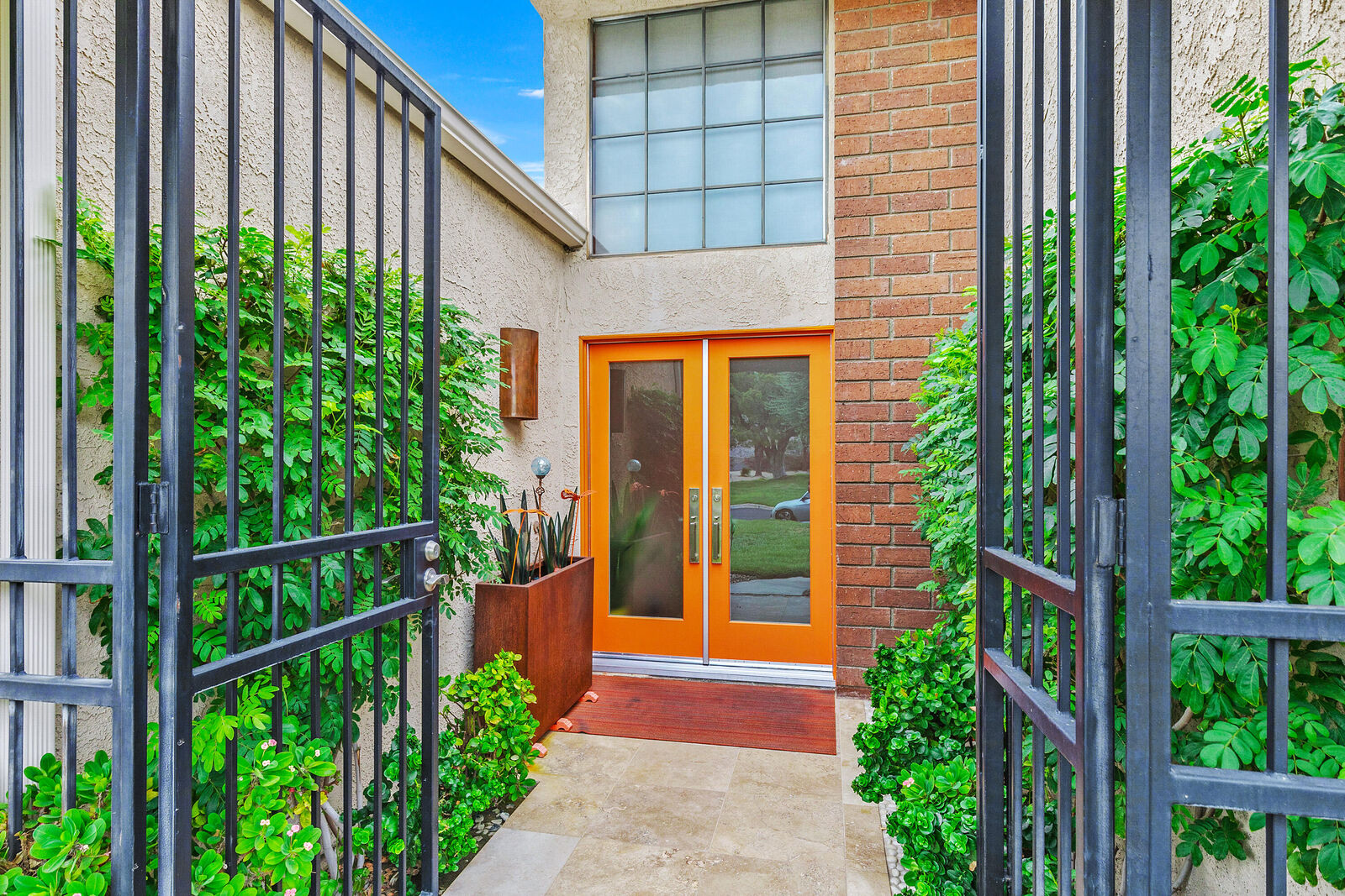 Property Photo: 35983 E Paseo Circulo E CA 92234