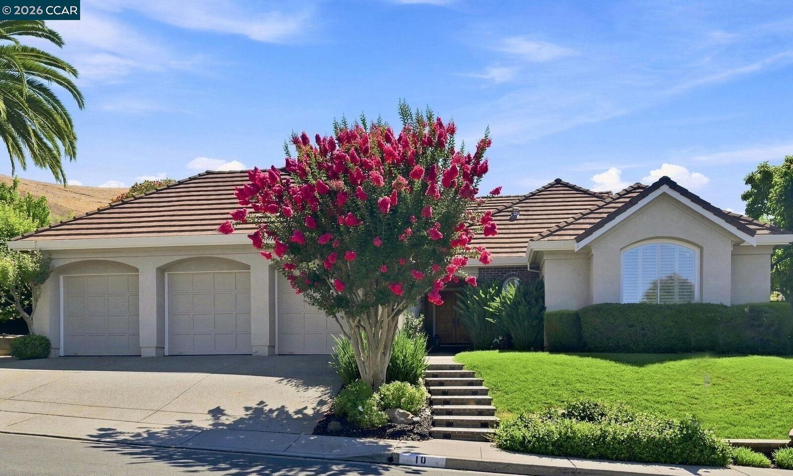 Property Photo: 10 Edinburgh Pl CA 94526