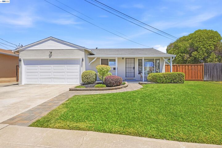 Property Photo: 36220 Pizarro Dr CA 94536