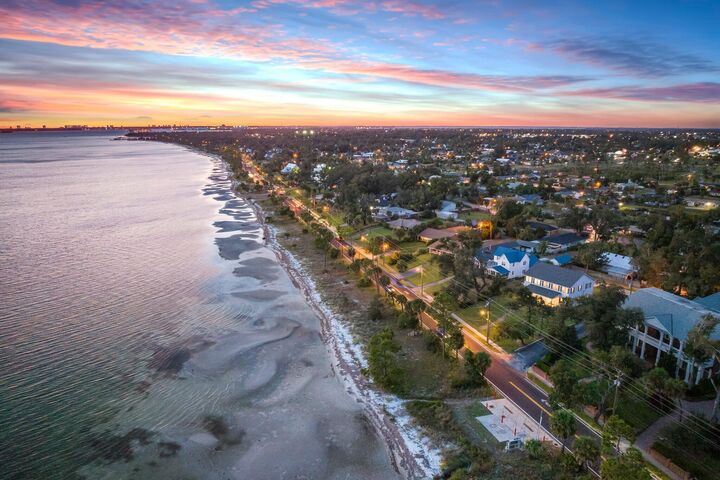 Property Photo:  900 W Beach Drive  FL 32401 