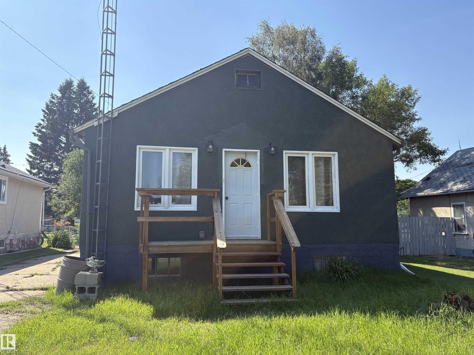 Property Photo: 4620 Maria Drive AB T0A 3C0