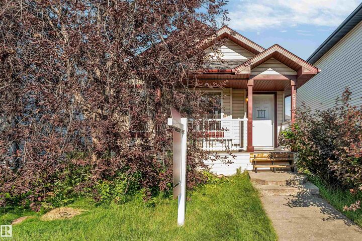613 83 Street SW — photo 1