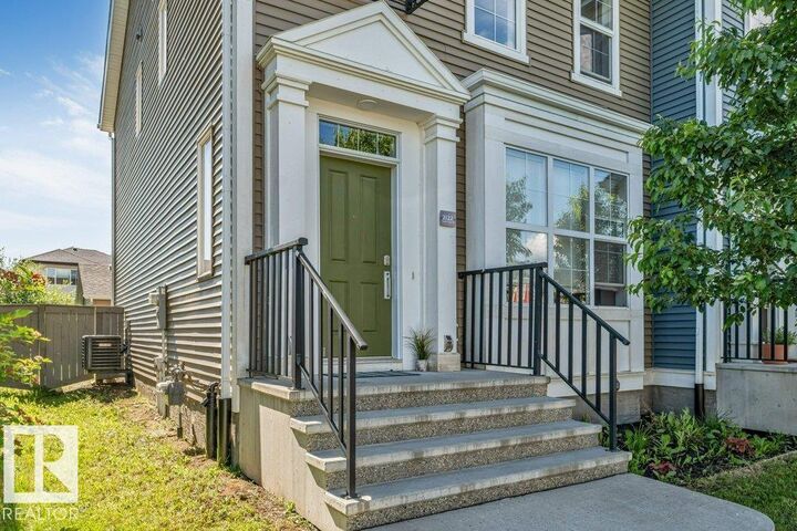 Property Photo:  2122 24 Street NW  AB T6T 0Y4 