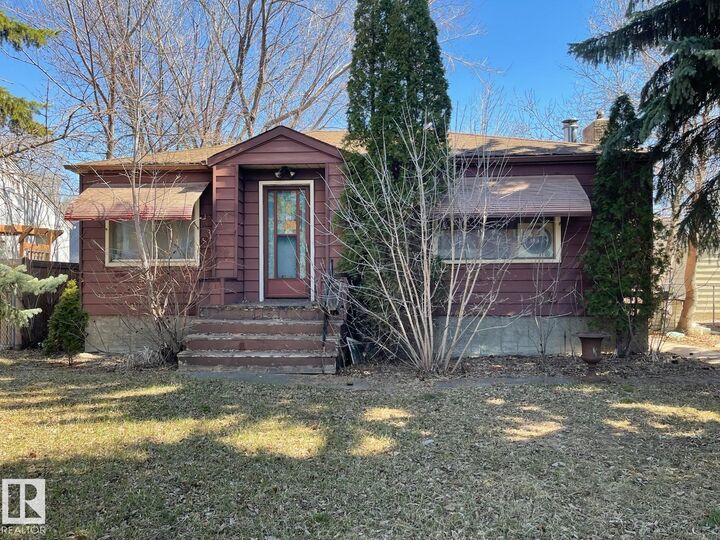 11511 St Albert Trail NW — photo 1