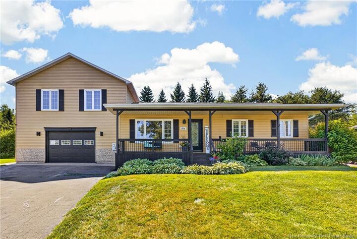 814 Julia Court — photo 1