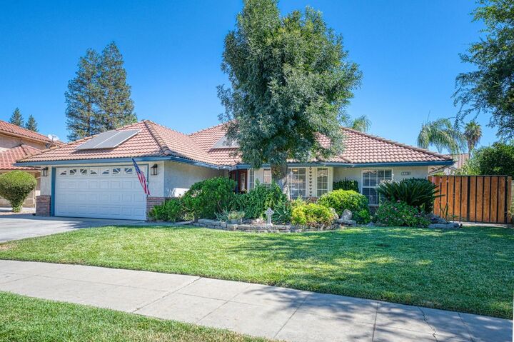 Property Photo: 3239 Doubletree Way CA 93637