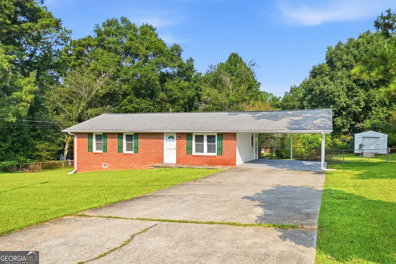 Property Photo:  1465 E Highpoint Drive  GA 30134 