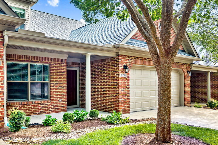 Property Photo: 3211 Brittany Pointe Ln KY 40220