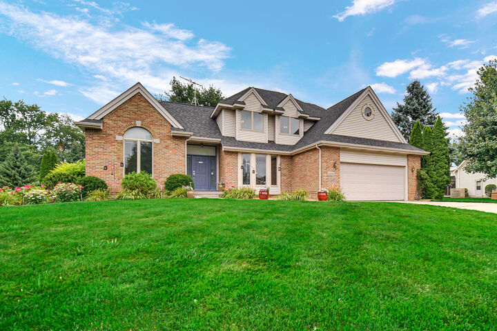 Property Photo: 2957 Woodbine Drive IN 46383