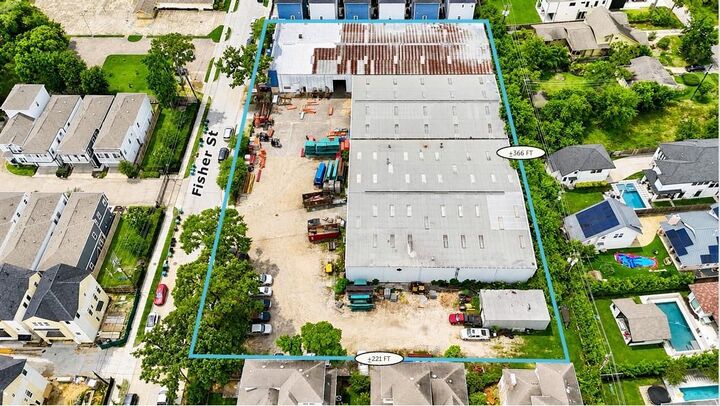 Property Photo:  944 Fisher Street  TX 77018 