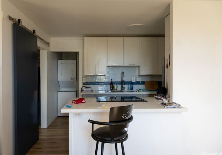Property Photo:  2740 Kuilei Street 706  HI 96826 