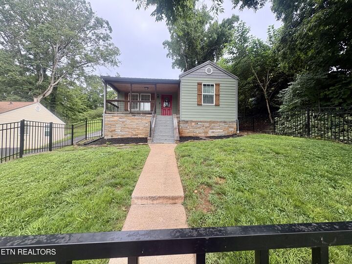 Property Photo:  425 Sewanee St  TN 37748 