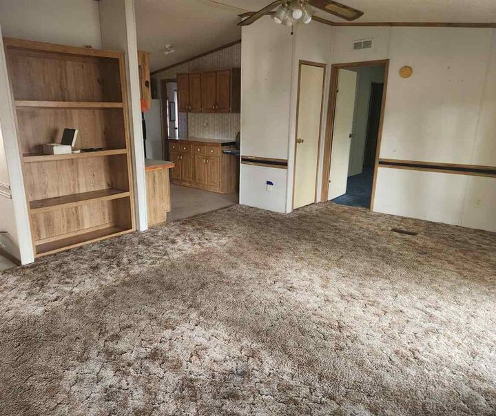 Property Photo: 710 N 5th St OK 73527