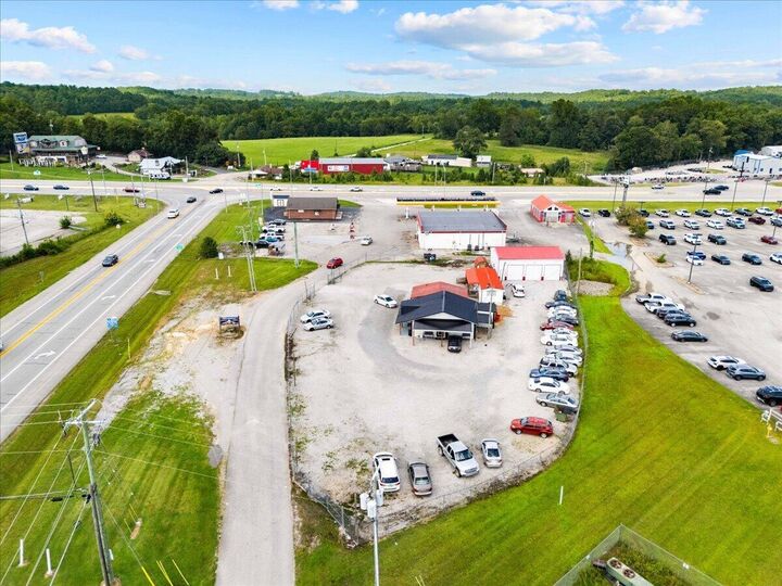 Property Photo: 71 State Highway 3041 (Corbin Bypass) KY 40701