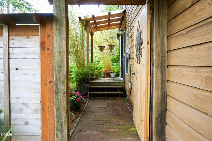 Property Photo: 230 1st Street OR 97369