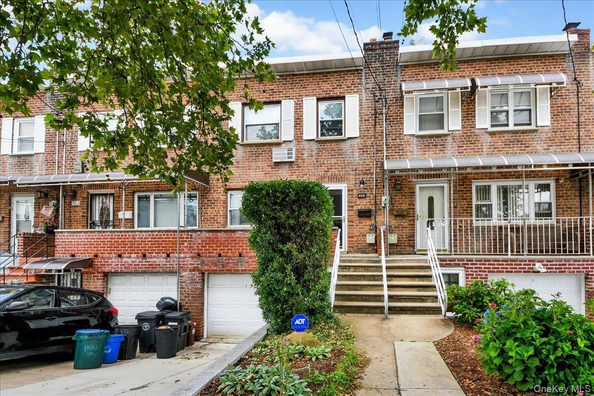 Property Photo: 3015 Waterbury Avenue NY 10461