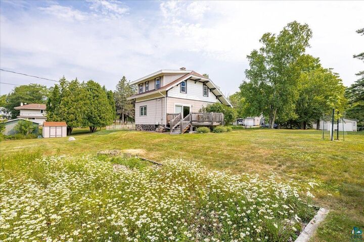 Property Photo:  2213 Sussex Ave  MN 55812 