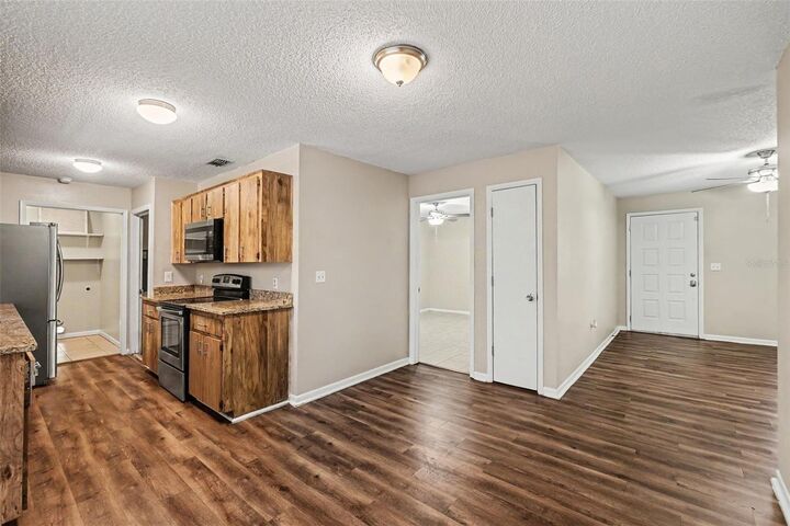 Property Photo: 2345 Northview Drive FL 33810