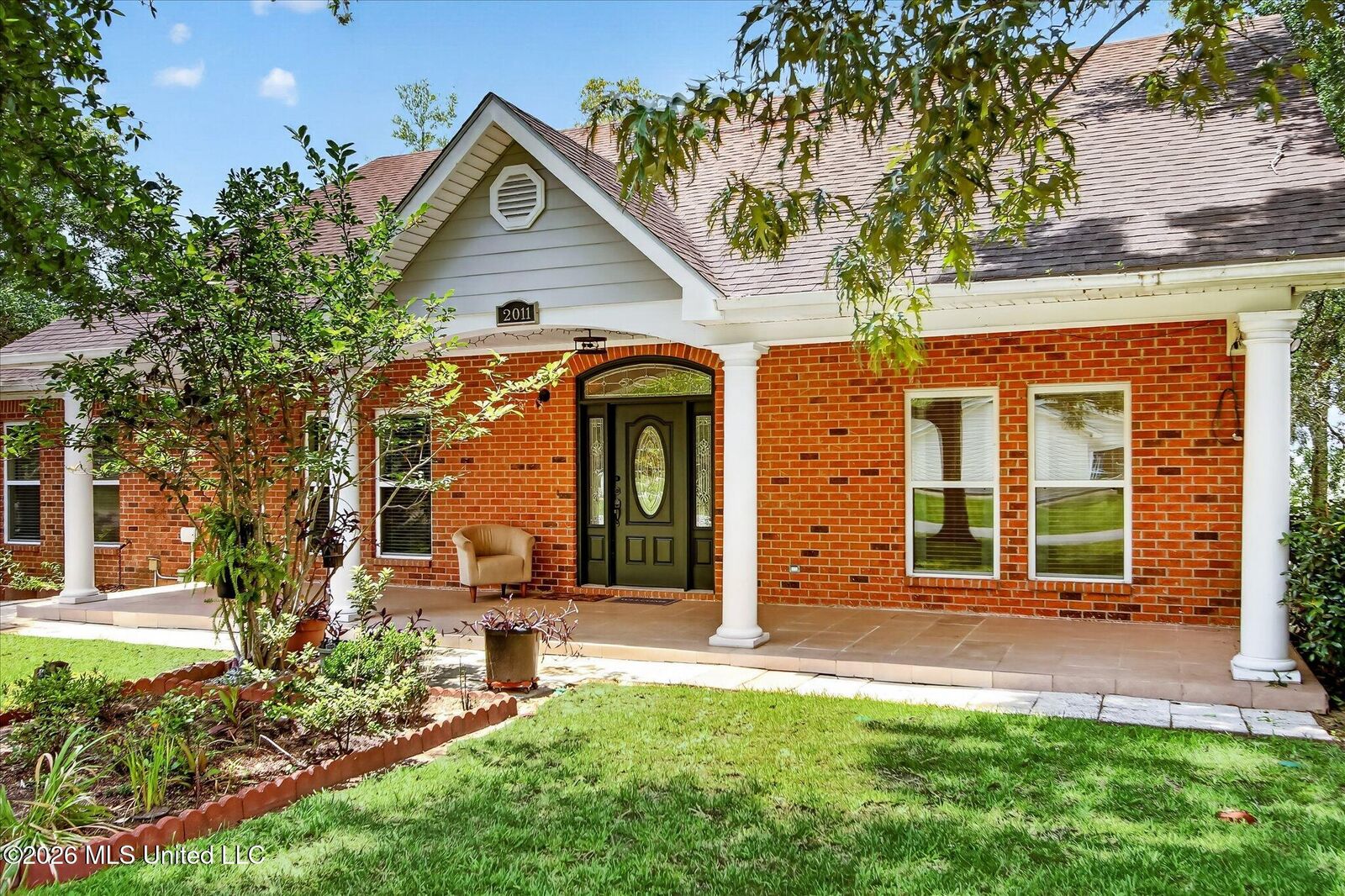 Property Photo:  2011 Tradewinds Drive  MS 39553 