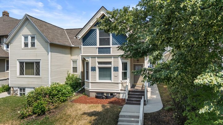 Property Photo:  2222 S Allis St  WI 53207 