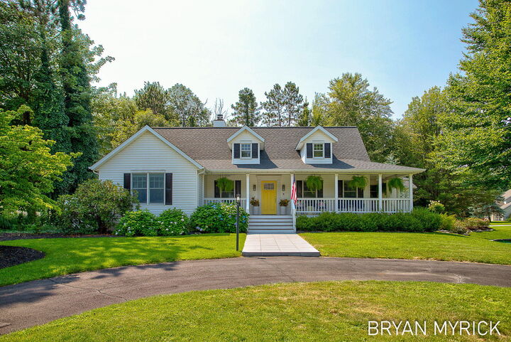 Property Photo: 4612 Forest Lane MI 49423