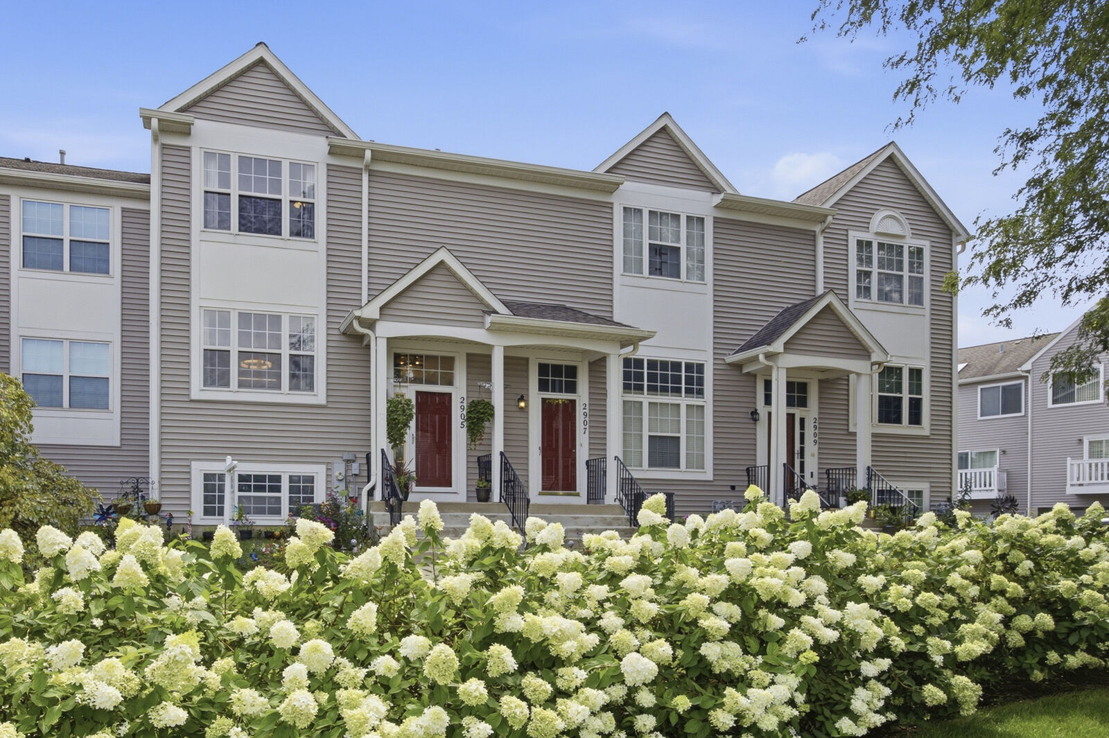 Property Photo: 2905 Shelly Lane IL 60504