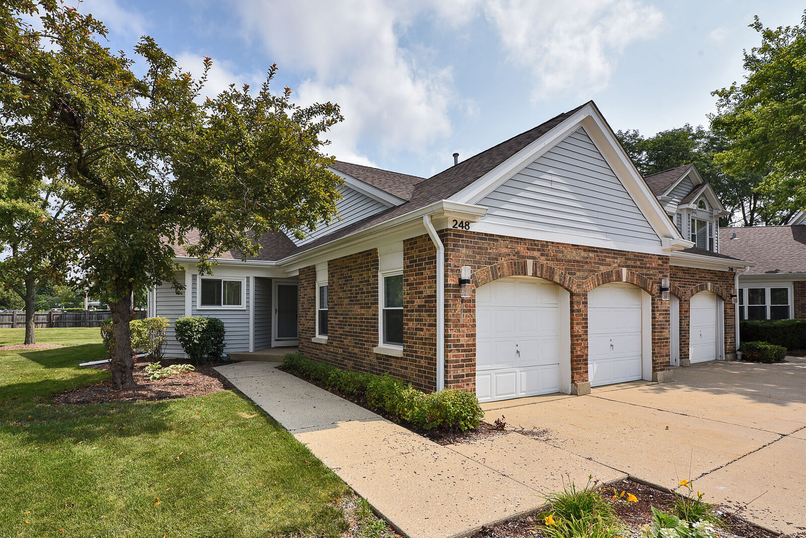 Property Photo: 248 Willow Parkway IL 60089