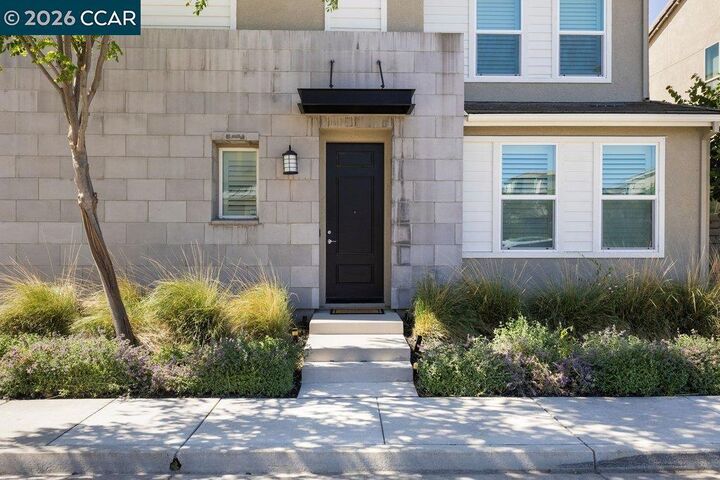 Property Photo:  5772 Juniper Way  CA 94568 