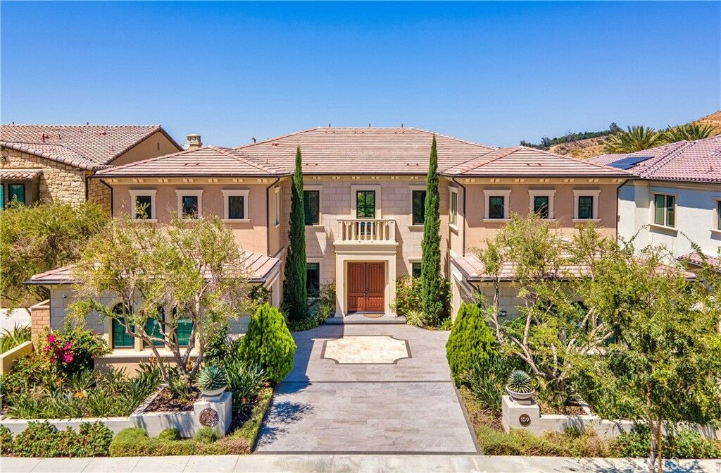 Property Photo:  109 Dry Creek  CA 92602 