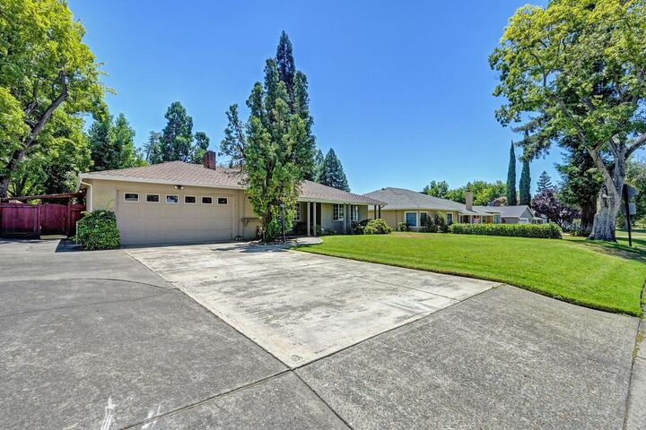 Property Photo: 4320 Ravenwood Avenue CA 95821