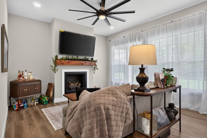 Property Photo: 435 Colvert Lake Rd TN 37166