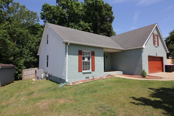 Property Photo:  81 West Dr  TN 37040 