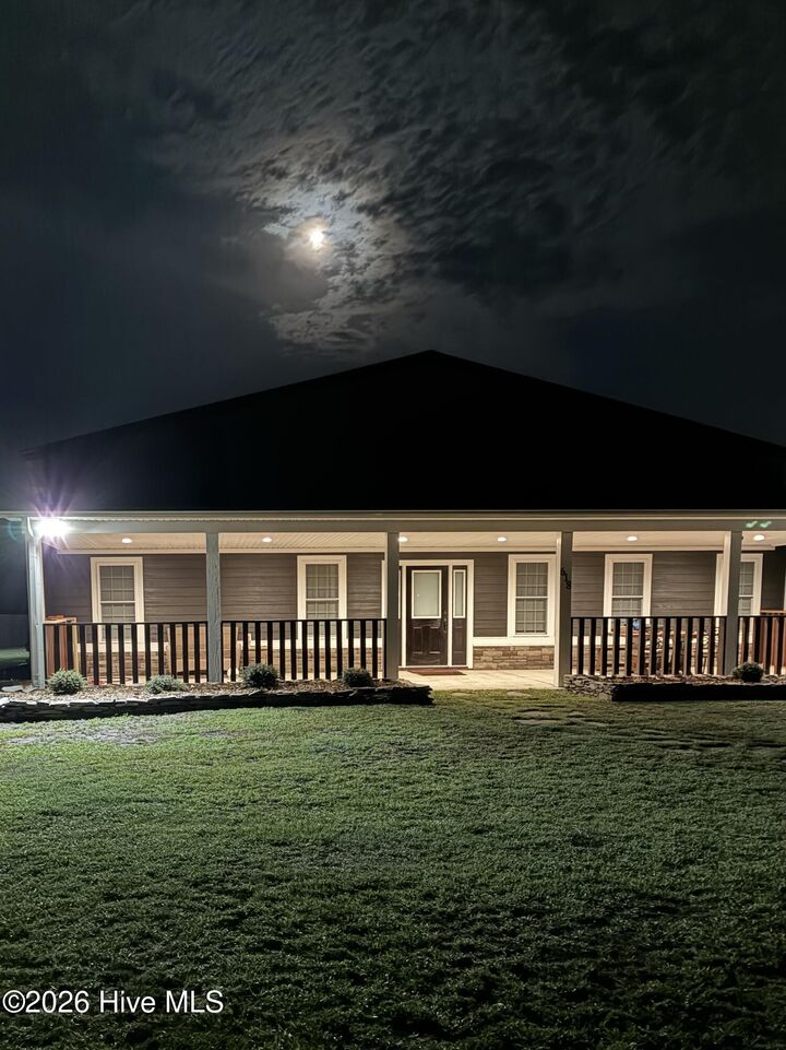 Property Photo: 618 Hwy 17 N NC 28445